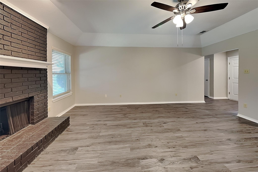 2613 Forestview Drive - Photo 2
