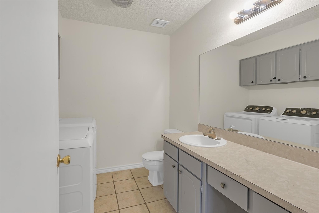 919 Southmoor Drive - Photo 8