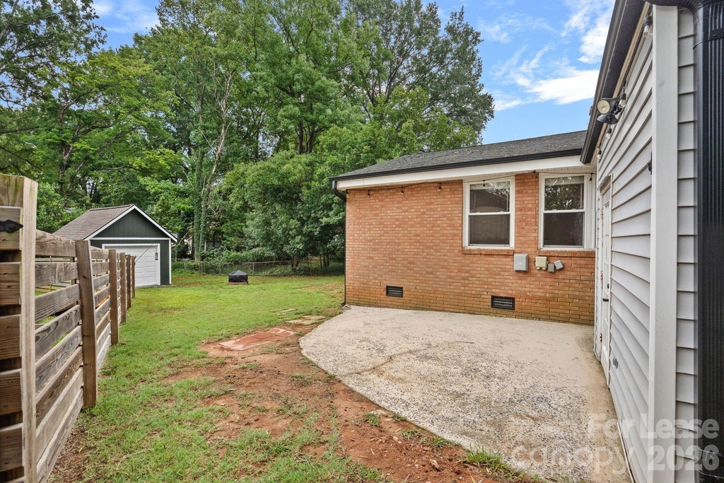 4231 Mantle Court - Photo 14