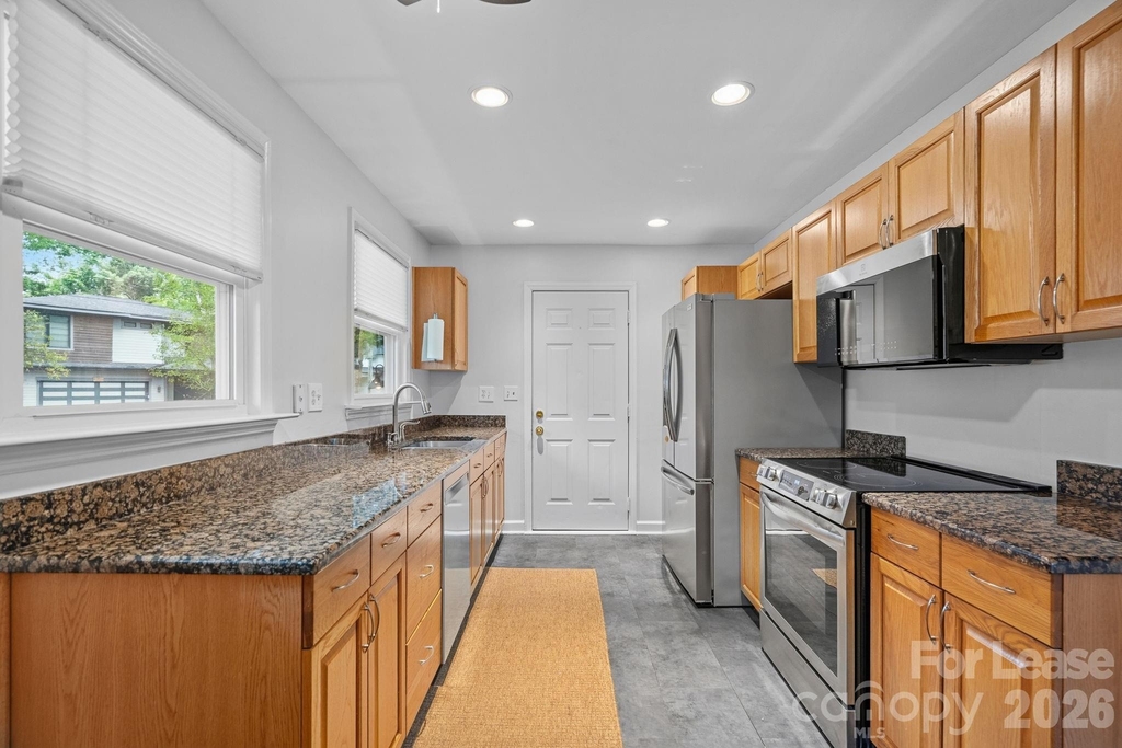 4231 Mantle Court - Photo 4
