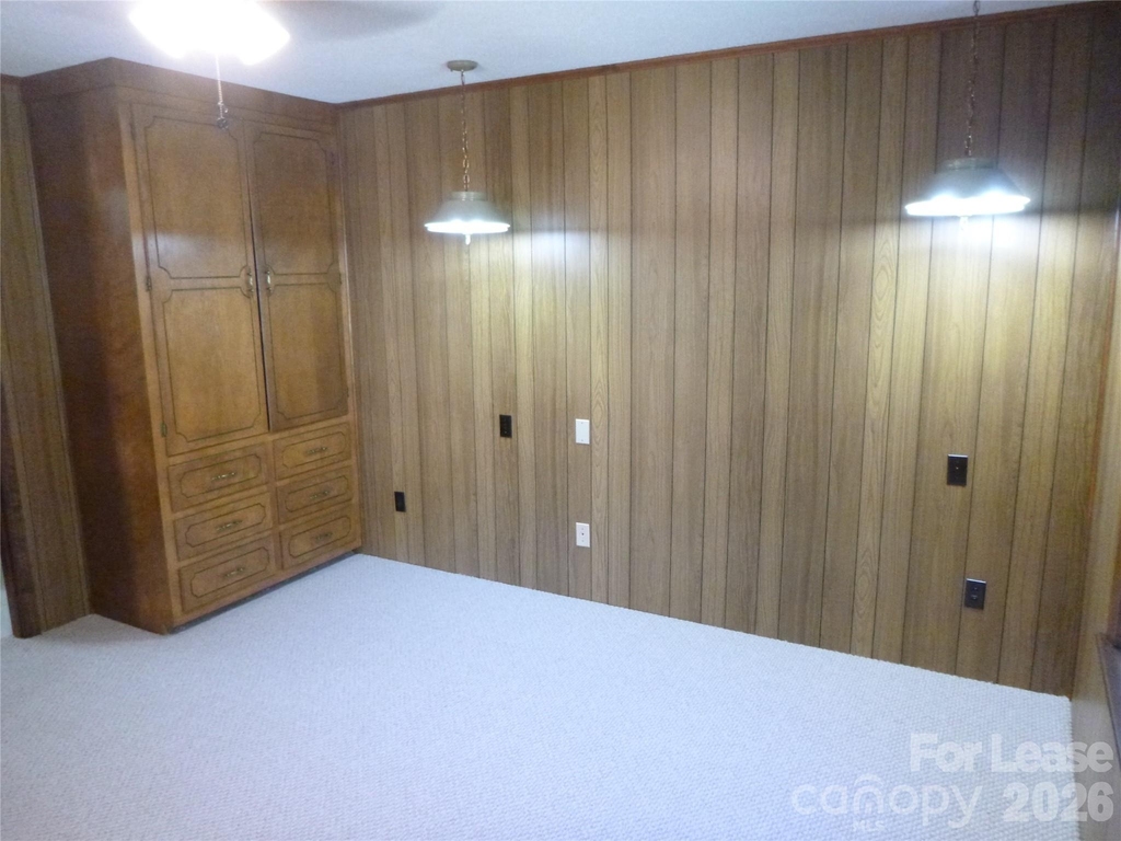 1306 Lomax Avenue - Photo 7