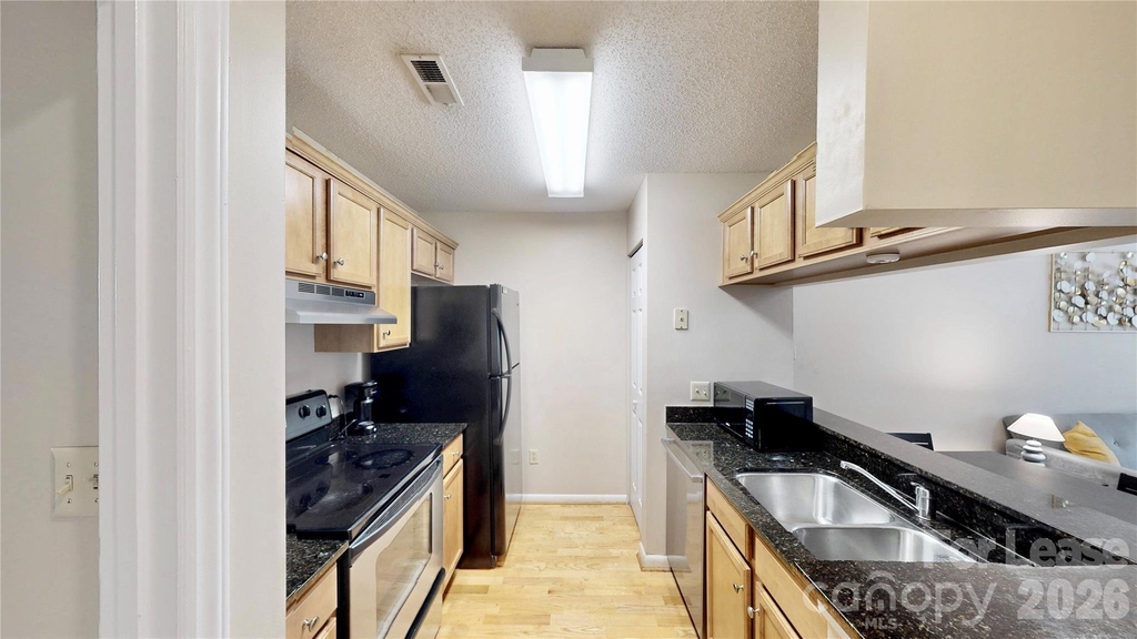 424 Mather Green Avenue - Photo 10