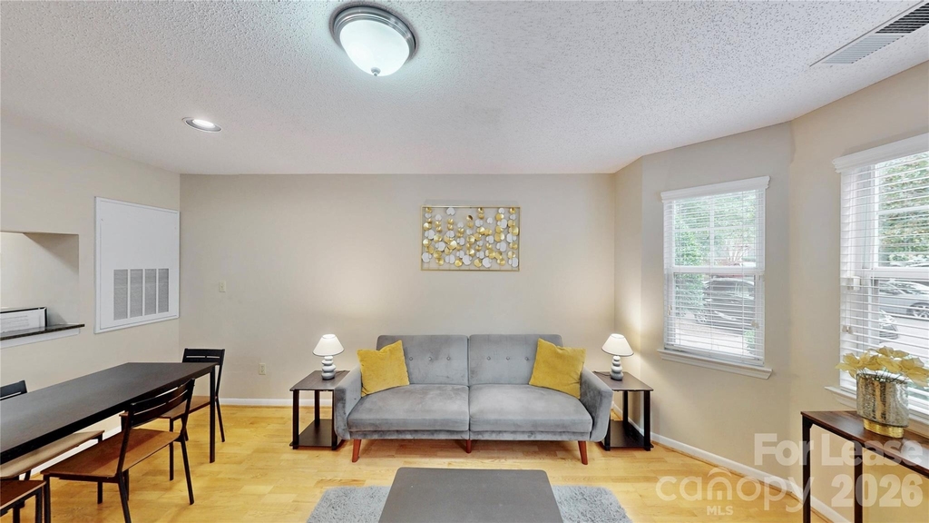 424 Mather Green Avenue - Photo 4