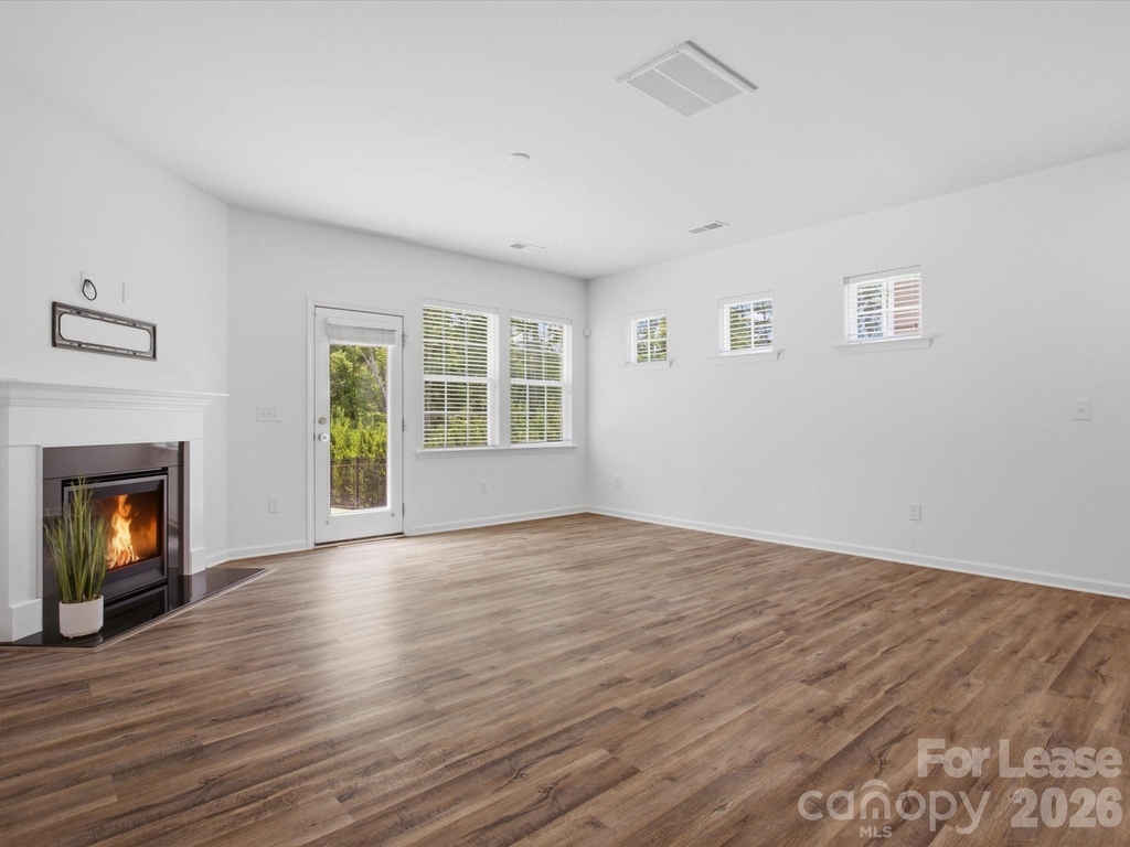 1012 Whipcord Drive - Photo 8