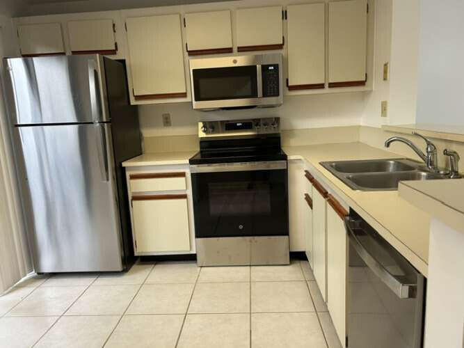 1937 Ne 15th Avenue - Photo 3