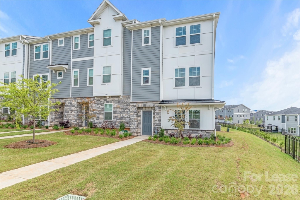 7136 Bryce Avenue - Photo 2