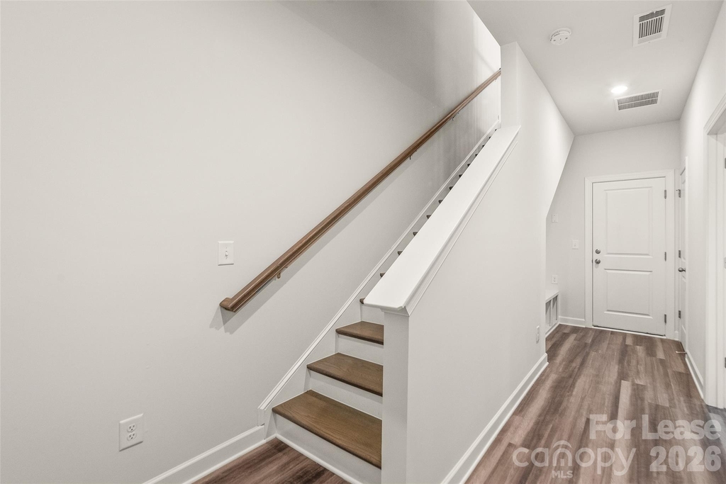 7136 Bryce Avenue - Photo 4