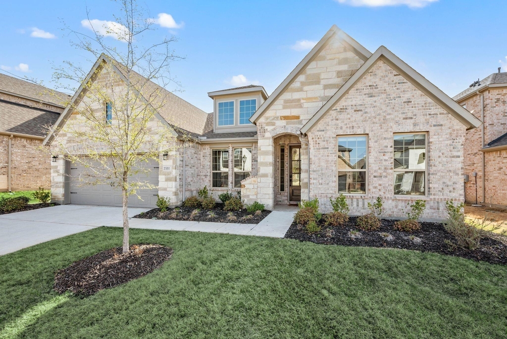 2501 Bedford Road - Photo 1