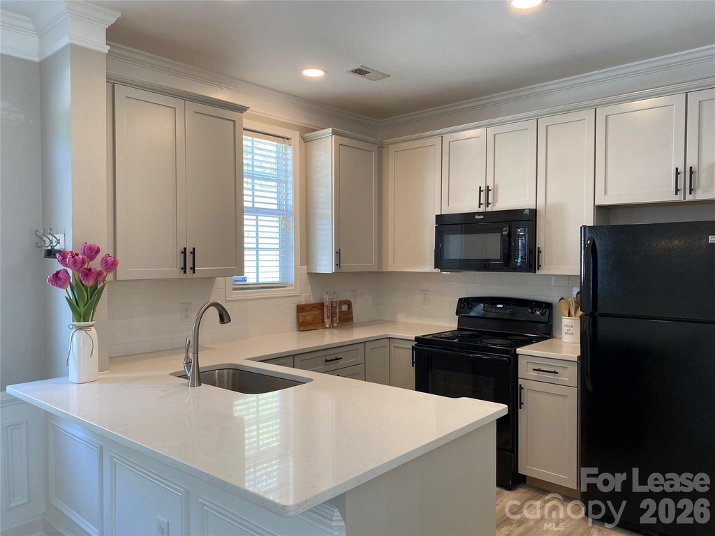 9737 Longstone Lane - Photo 4