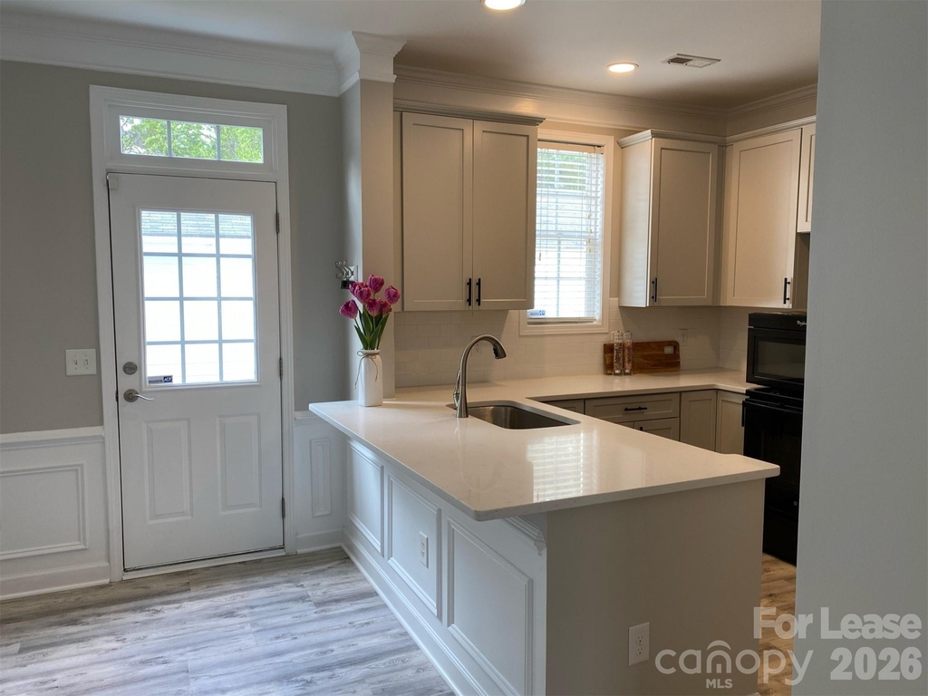 9737 Longstone Lane - Photo 5