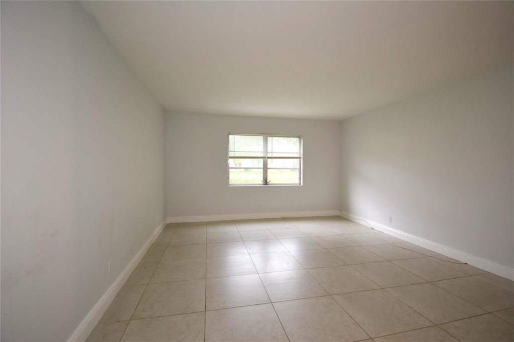 9 Ne 19th Court - Photo 18