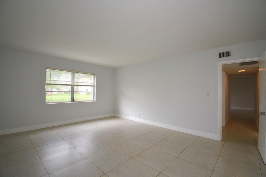 9 Ne 19th Court - Photo 16