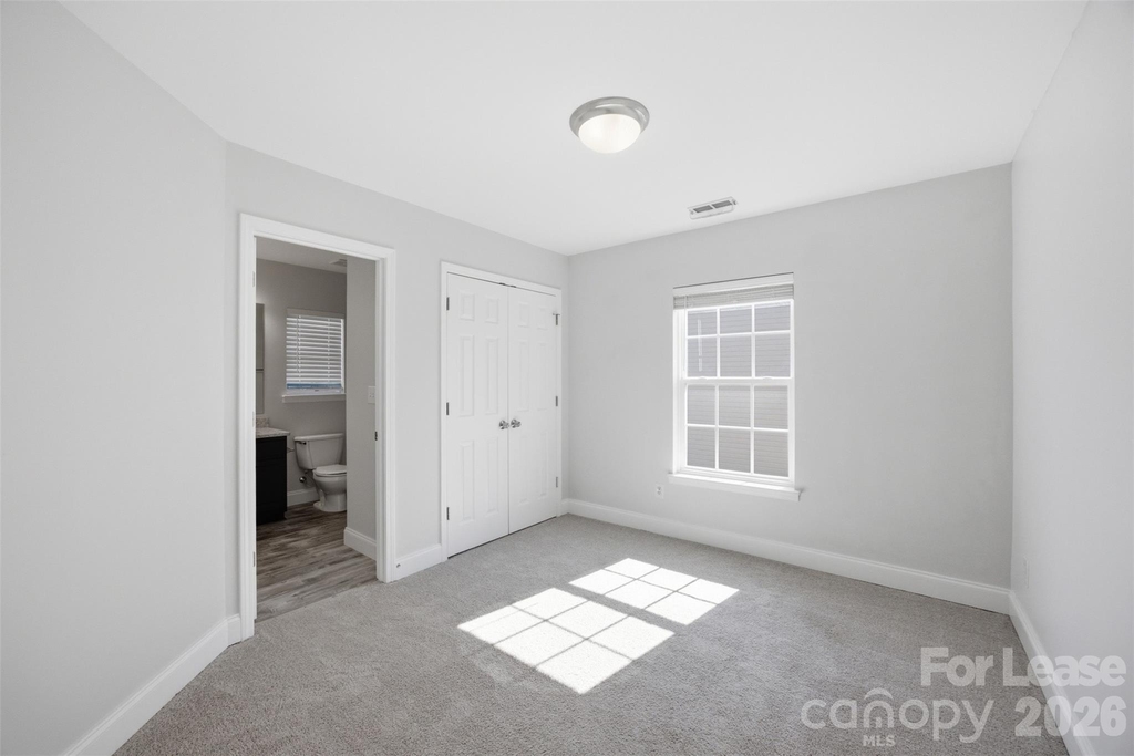 415 Courtland Court - Photo 16