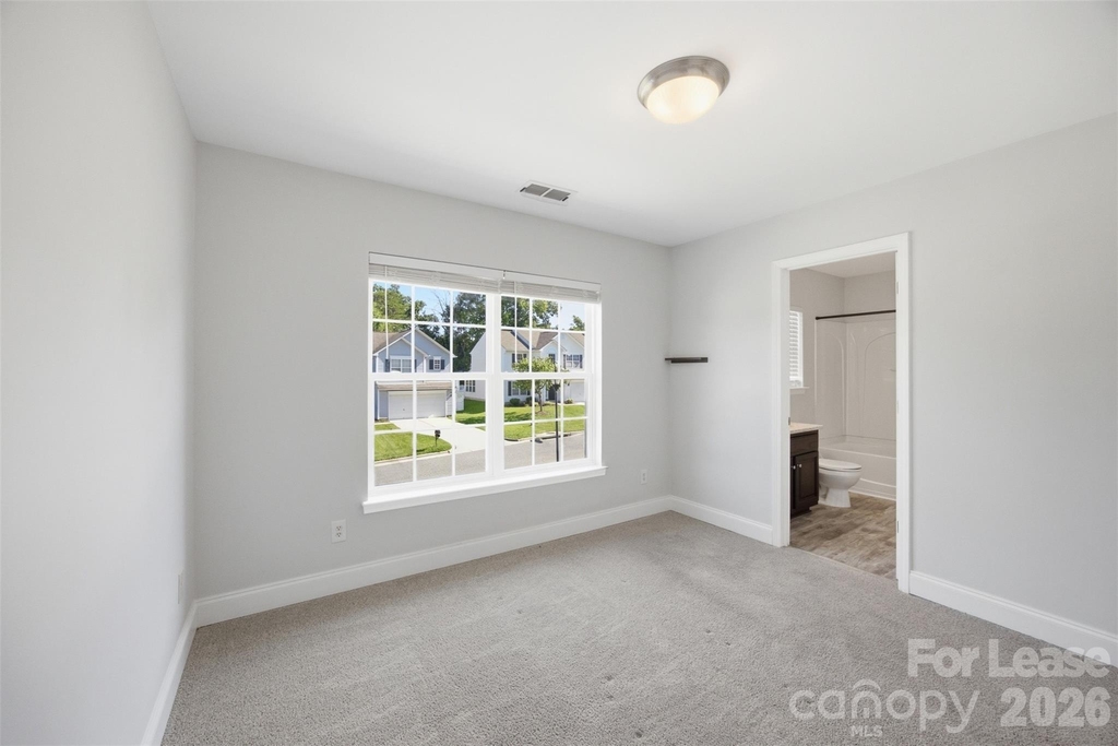 415 Courtland Court - Photo 14