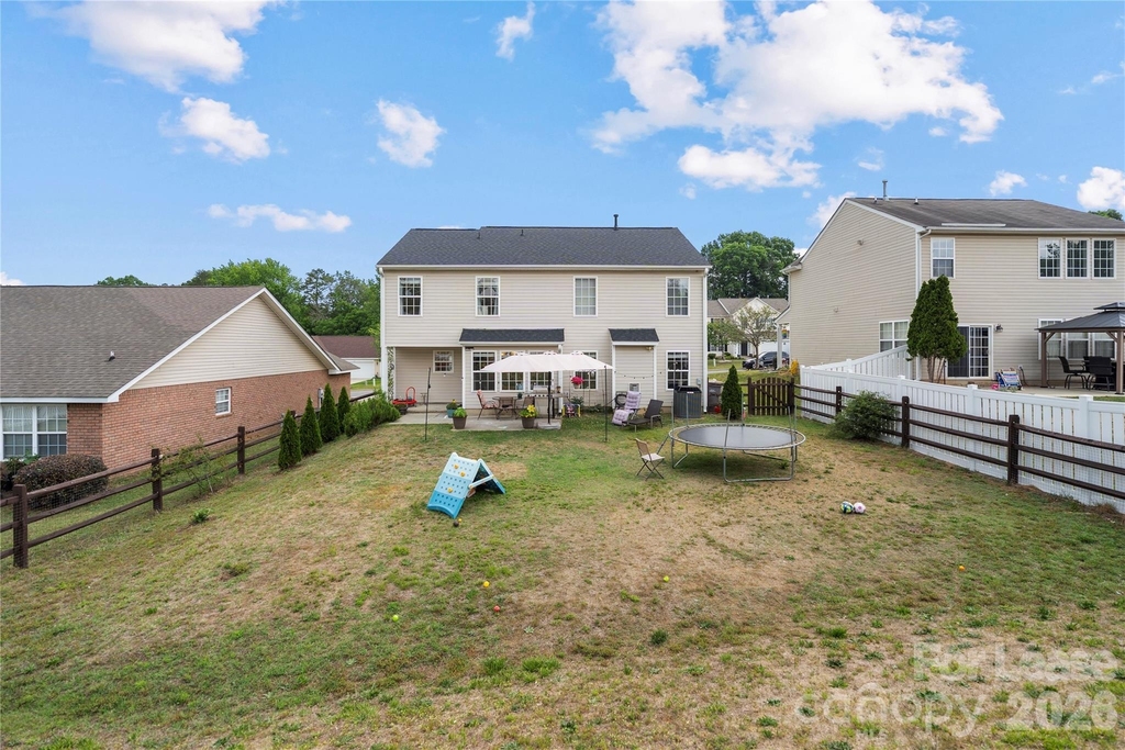 415 Courtland Court - Photo 21