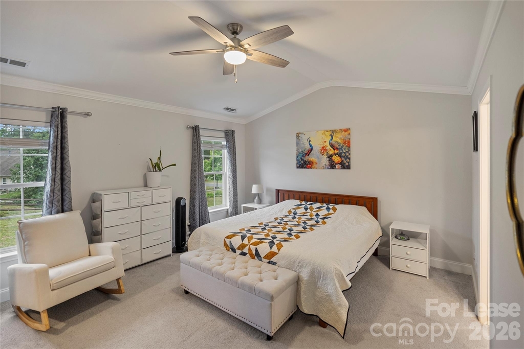 415 Courtland Court - Photo 9