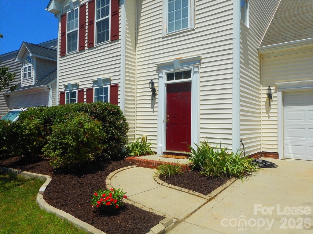 1018 Fountainbrook Drive - Photo 1