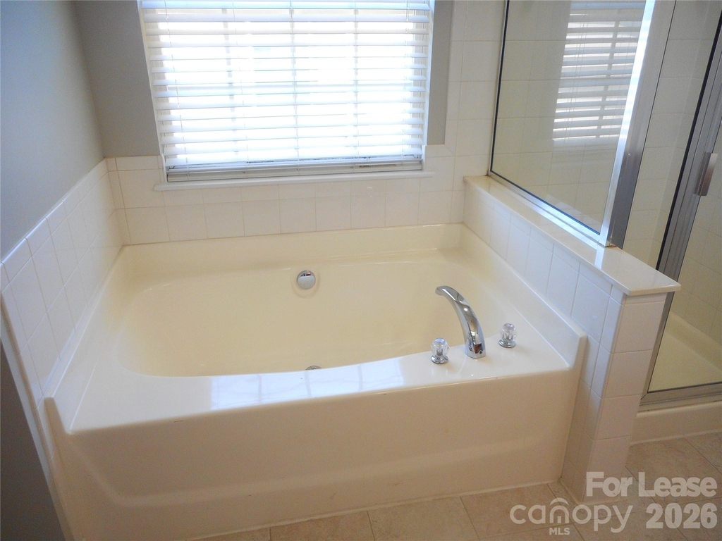 1018 Fountainbrook Drive - Photo 18