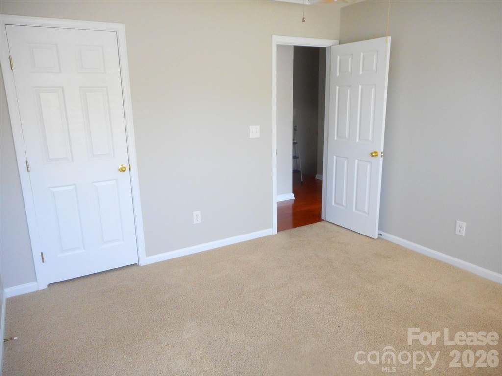 1018 Fountainbrook Drive - Photo 22