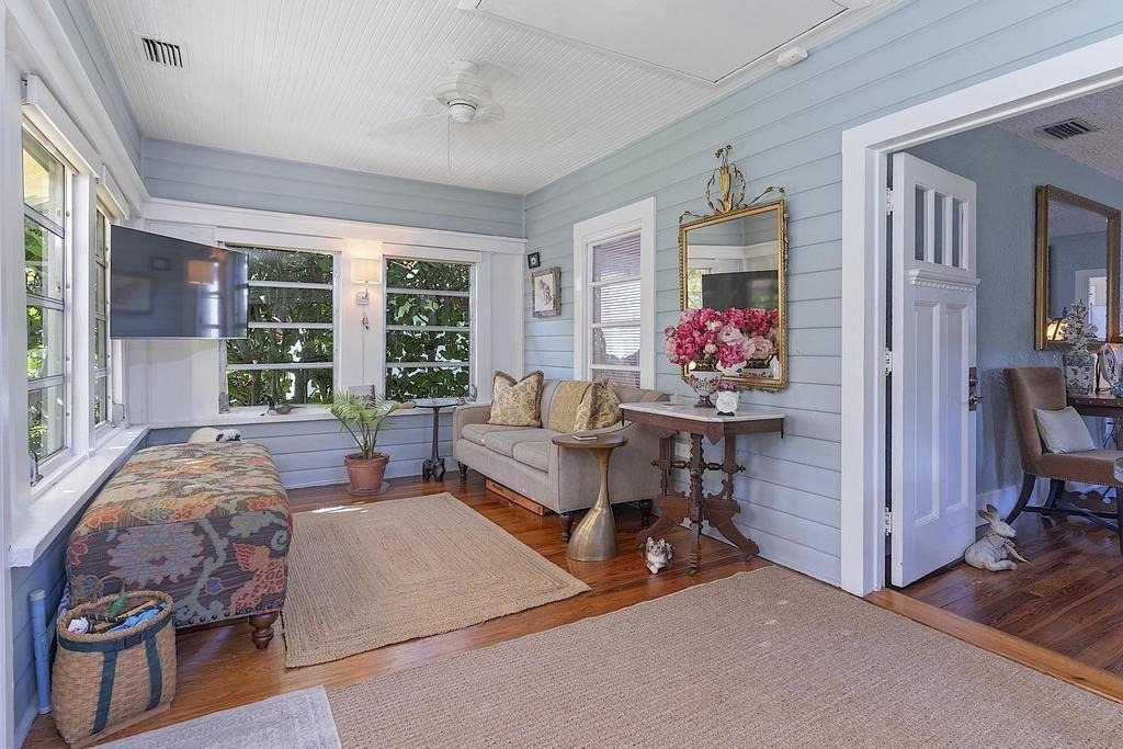 629 N Lakeside Drive - Photo 1