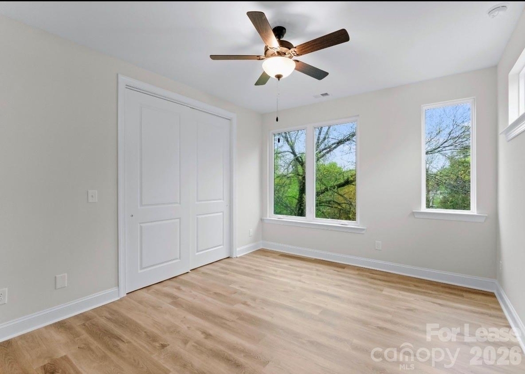 3216 Riley Avenue - Photo 9