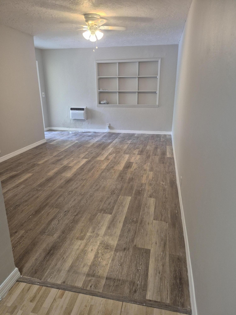 609 20th Street - Photo 3