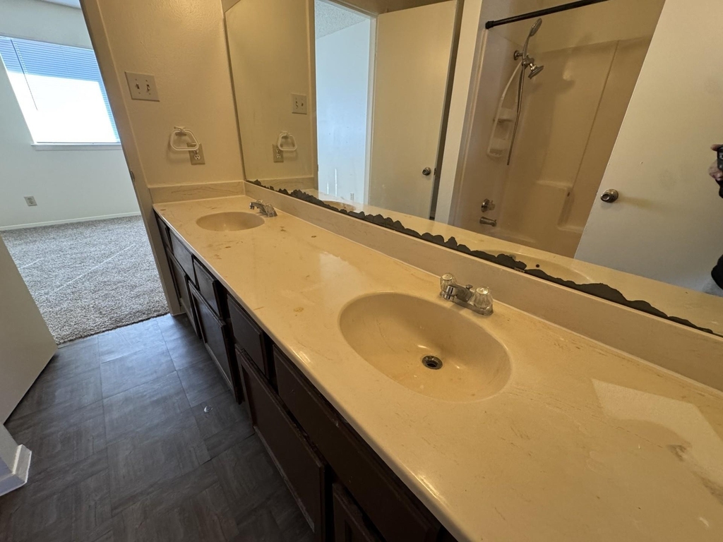 2802 Wimbledon Court - Photo 9