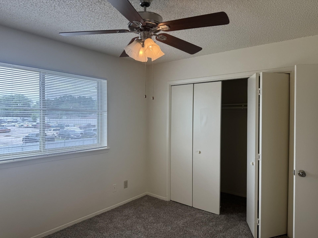 2802 Wimbledon Court - Photo 11