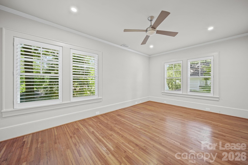 923 Henley Place - Photo 25