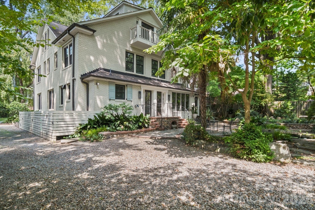 923 Henley Place - Photo 12