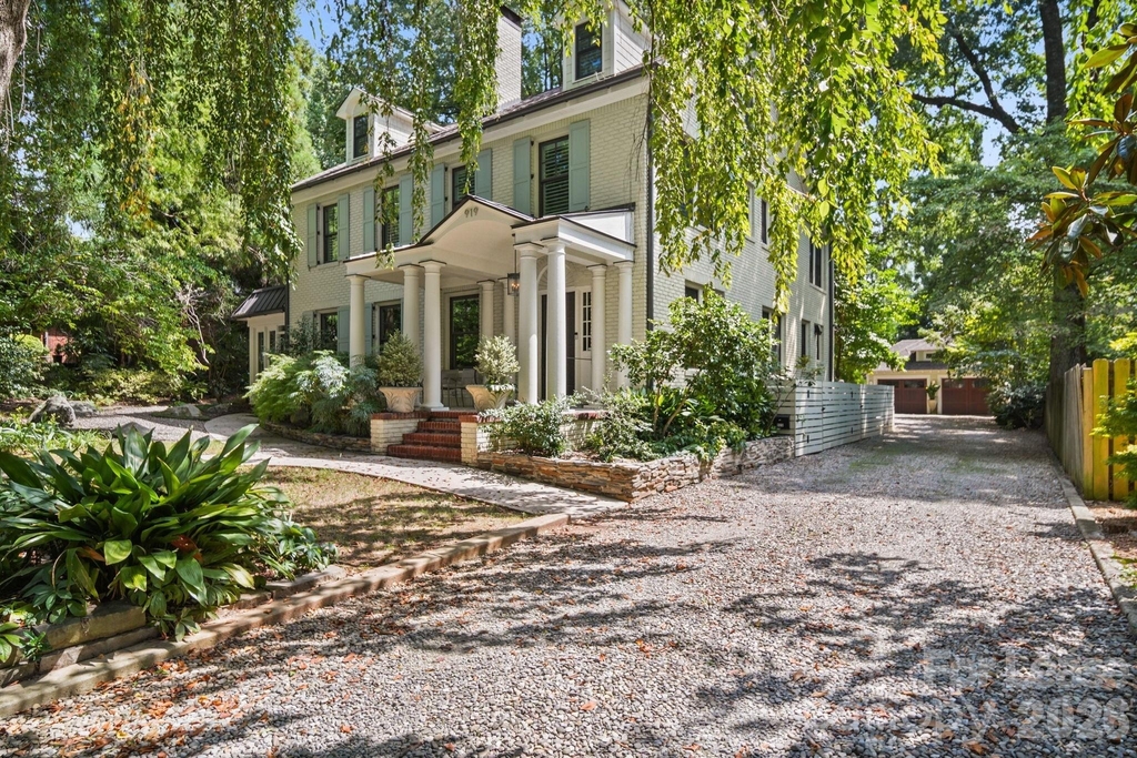 923 Henley Place - Photo 11