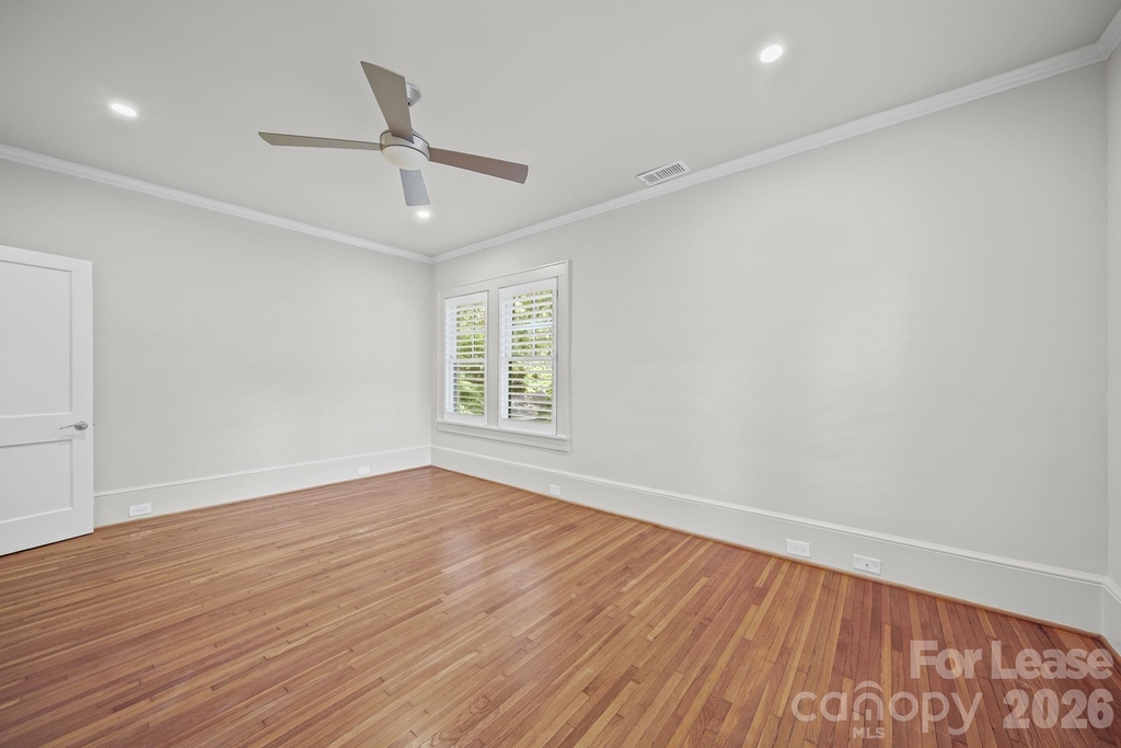 923 Henley Place - Photo 26
