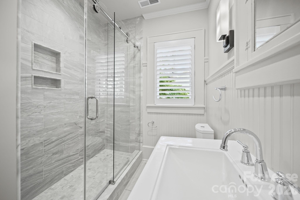 923 Henley Place - Photo 30