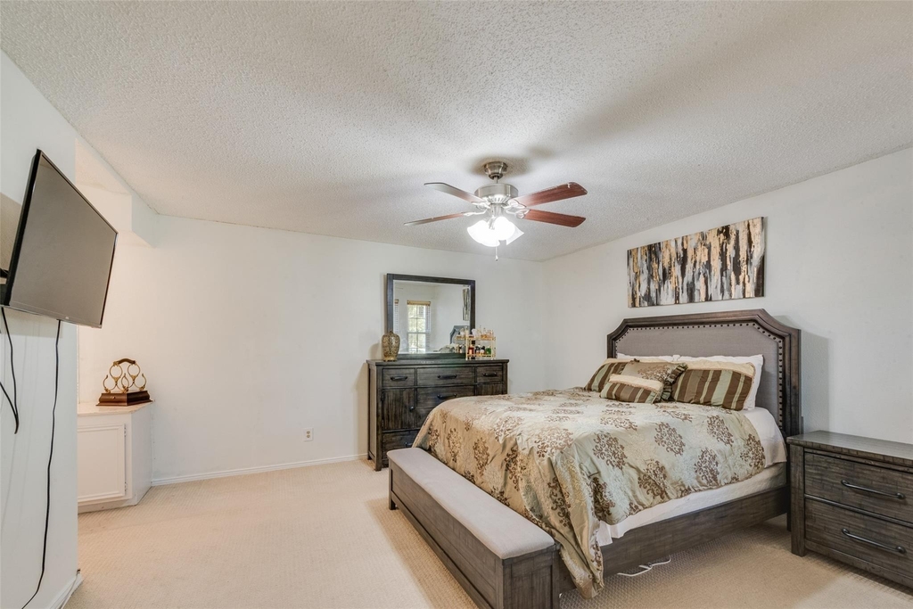 527 Towne House Lane - Photo 14