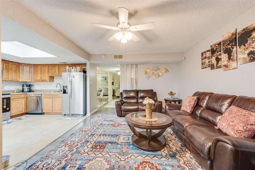527 Towne House Lane - Photo 7