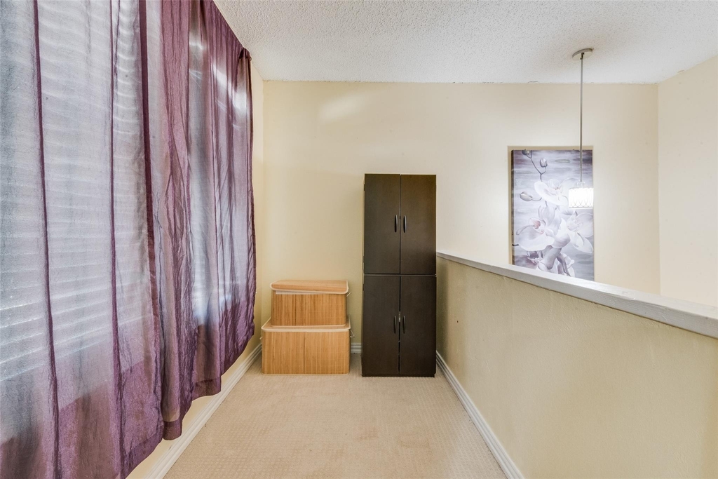 527 Towne House Lane - Photo 10