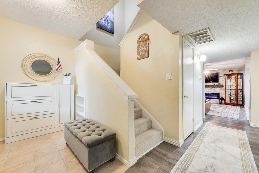 527 Towne House Lane - Photo 11