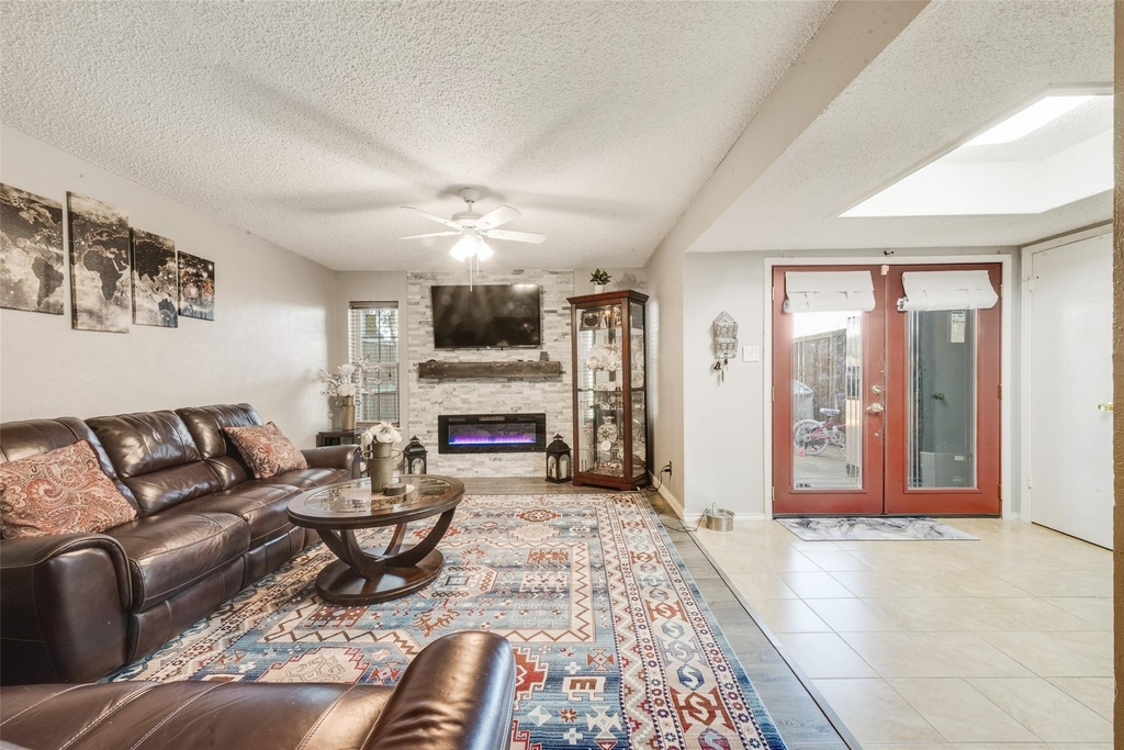 527 Towne House Lane - Photo 6