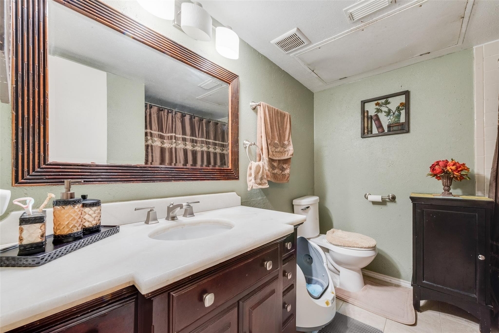 527 Towne House Lane - Photo 15