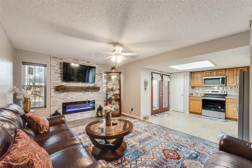 527 Towne House Lane - Photo 5