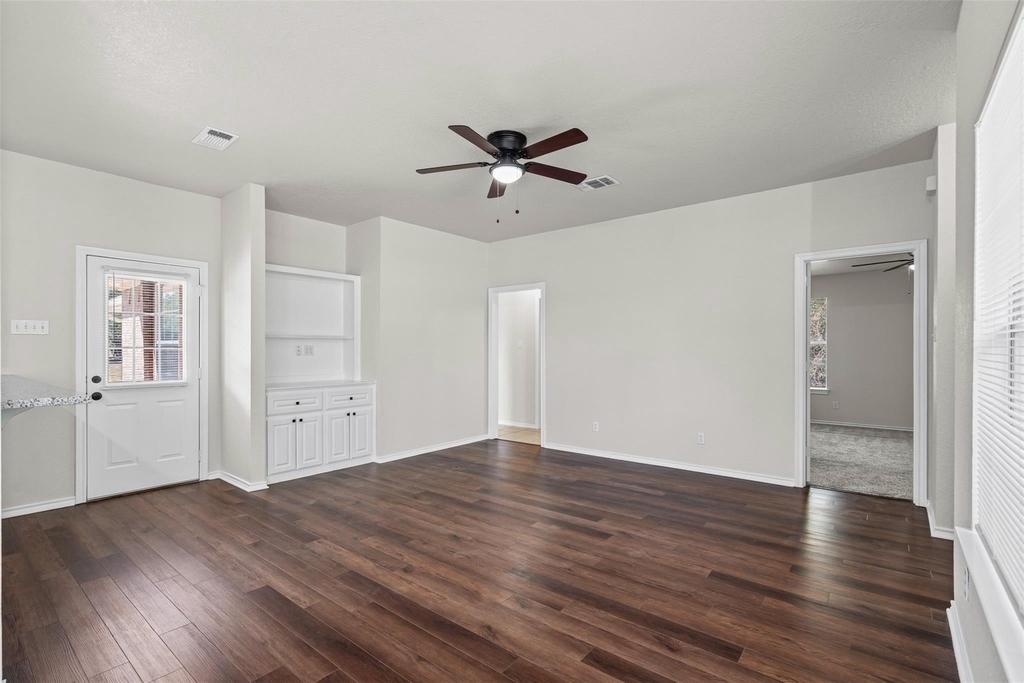 904 E 3rd B Street - Photo 8