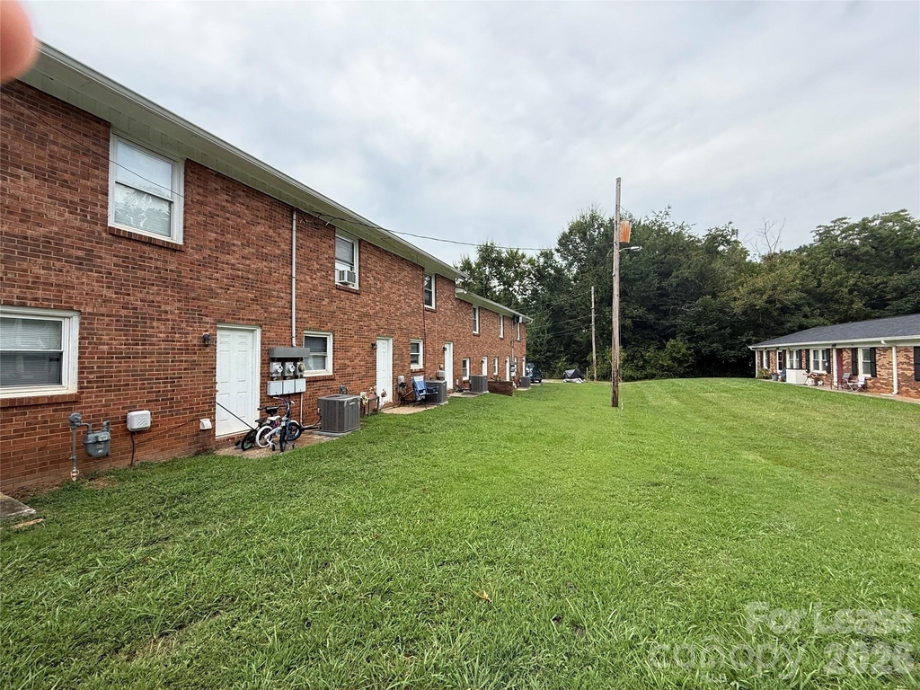 900 Junius Street - Photo 17