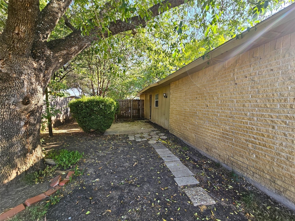 925 Whitehall Drive - Photo 28