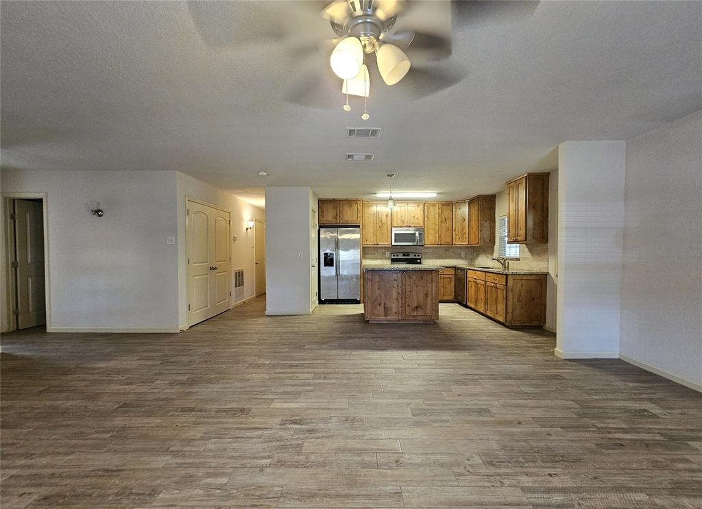 925 Whitehall Drive - Photo 4