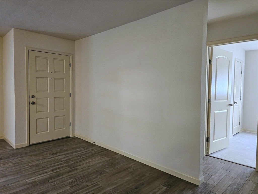 925 Whitehall Drive - Photo 16