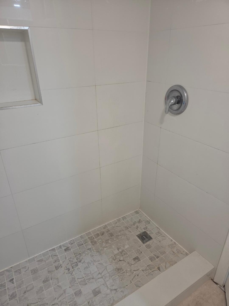 2401 Riverside Drive - Photo 4