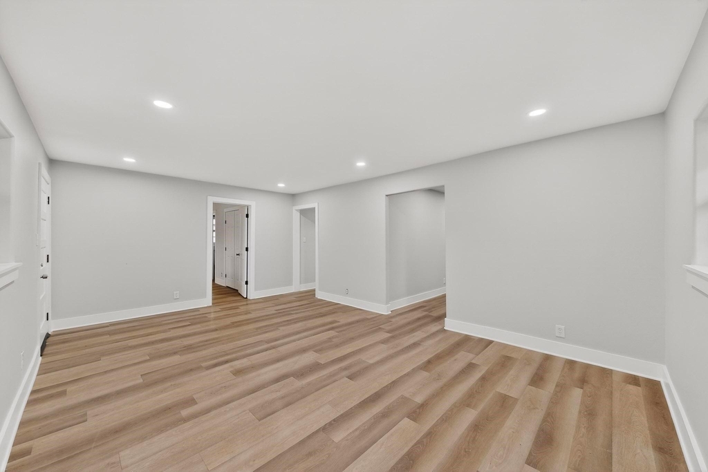 5313 Libbey Avenue - Photo 3