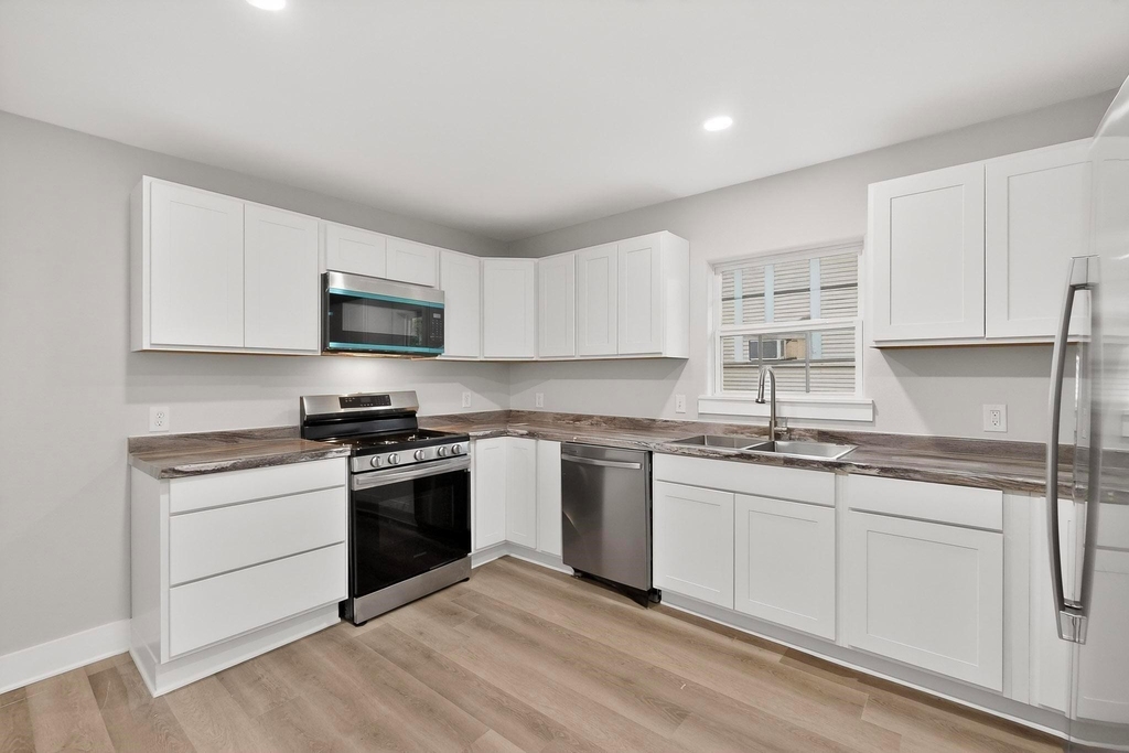 5313 Libbey Avenue - Photo 10