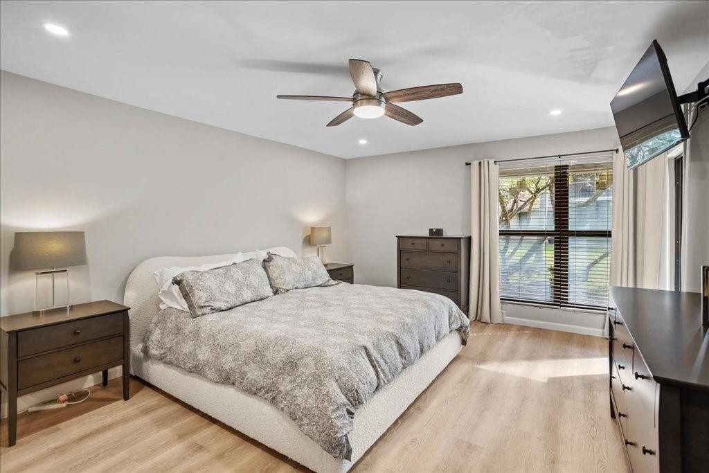 5670 Coach House Circle - Photo 6