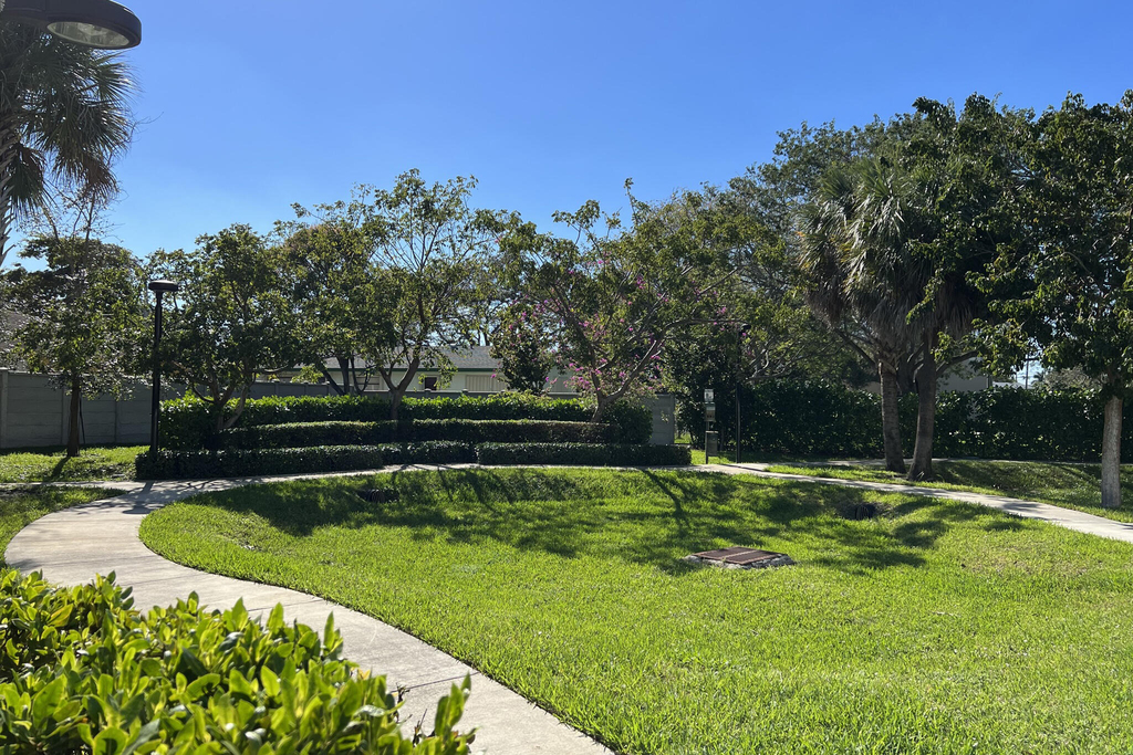 405 Ne 35th Court - Photo 21